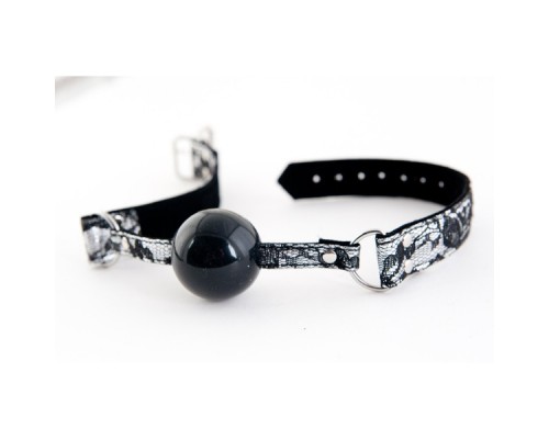 Кляп силиконовый на кружевном ремешке TOYFA Marcus серебристый, 60 см